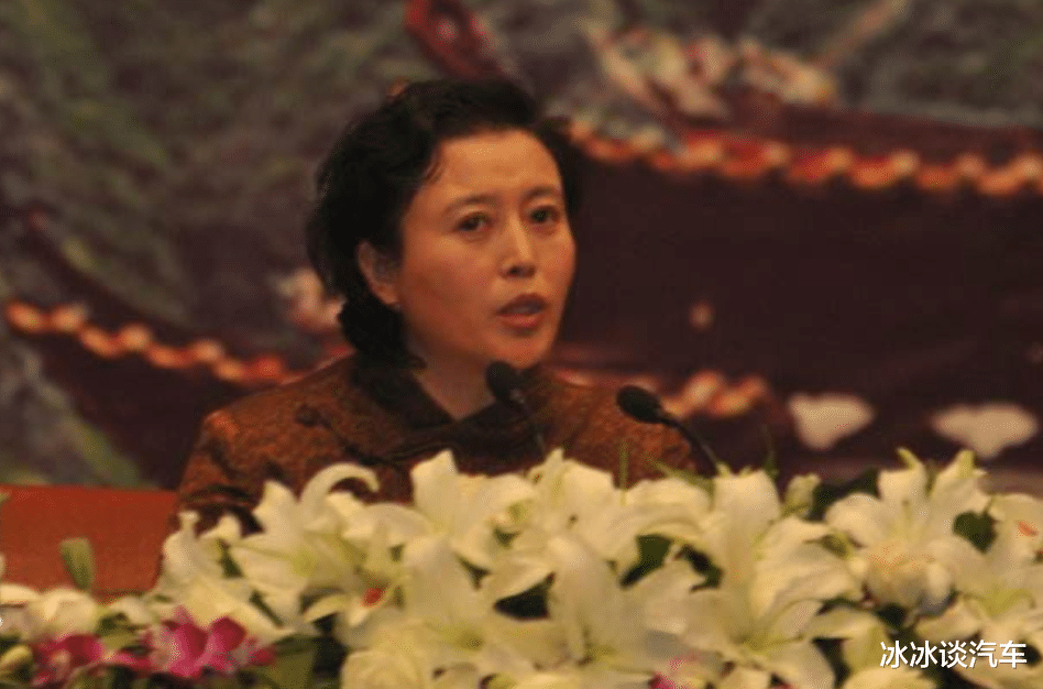 丁嘉丽■丁嘉丽曾为爱情付出一切，如今专心事业，演技堪称教科书级别