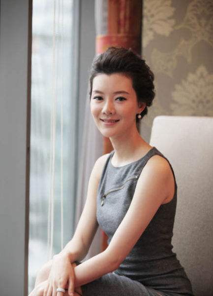 车晓|“中国第一败家子”:5000万娶车晓,10年败光125亿,今沦为笑柄