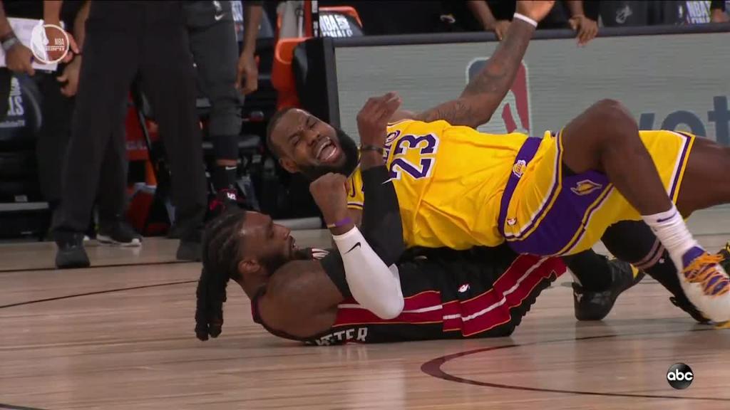 安东尼·戴维斯|冲突+紧握拳头，若不是詹姆斯拉住，浓眉哥真要揍克劳德！