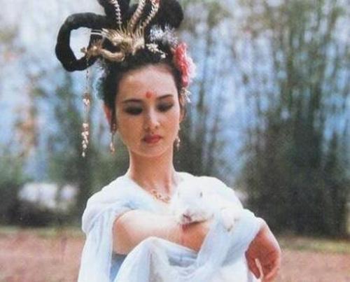 邱佩宁|一生只演了一部电视剧，累计播放量超过百亿，晚年成亿万女总裁