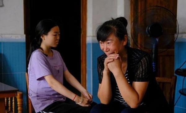 话晴空|湖南男童撑破肚皮去世,姐姐肚子一样,医生:能治,但年花销百万