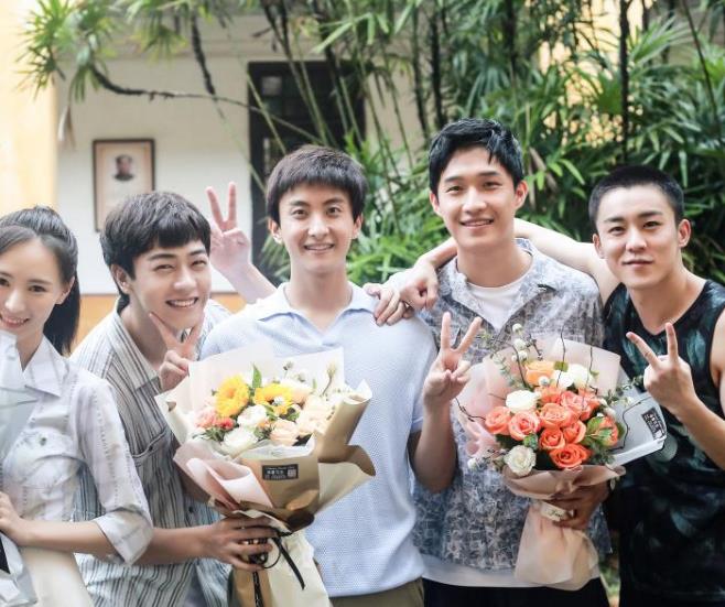 谭松韵|《以家人之名》还未播完，谭松韵又携新剧到来，今年或将霸屏？