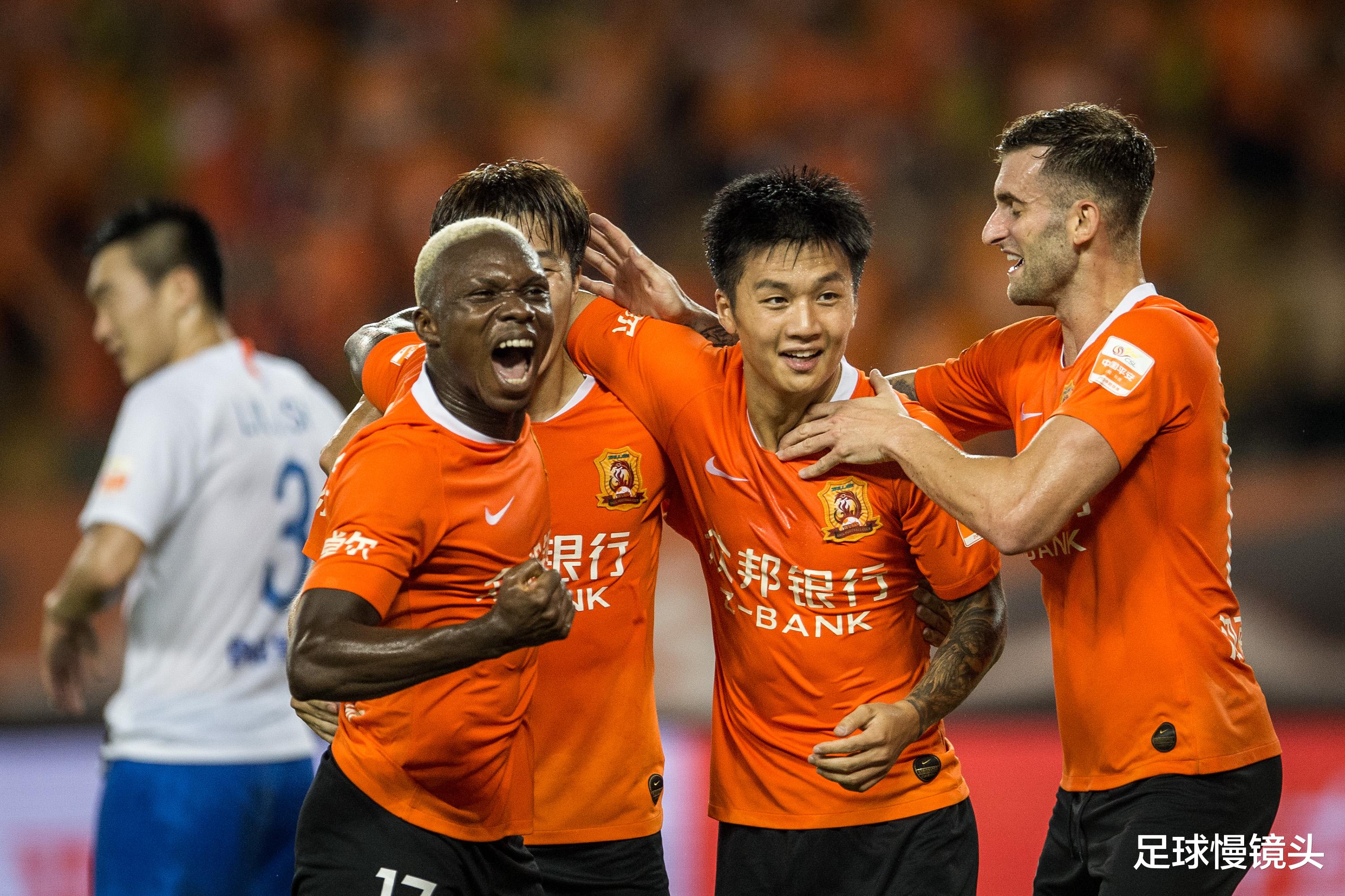 中超|2-0！又一国脚踢疯了，李铁爱将造2球，中超前4球都是国脚制造