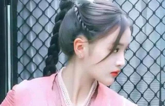 「吴宣仪」上综艺被停播，拍电视剧肖战也出事，吴宣仪真的流年不利啊