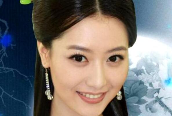 白冰|白冰离婚后为养家走穴，生图比精修还美，能回到京城四美时代吗