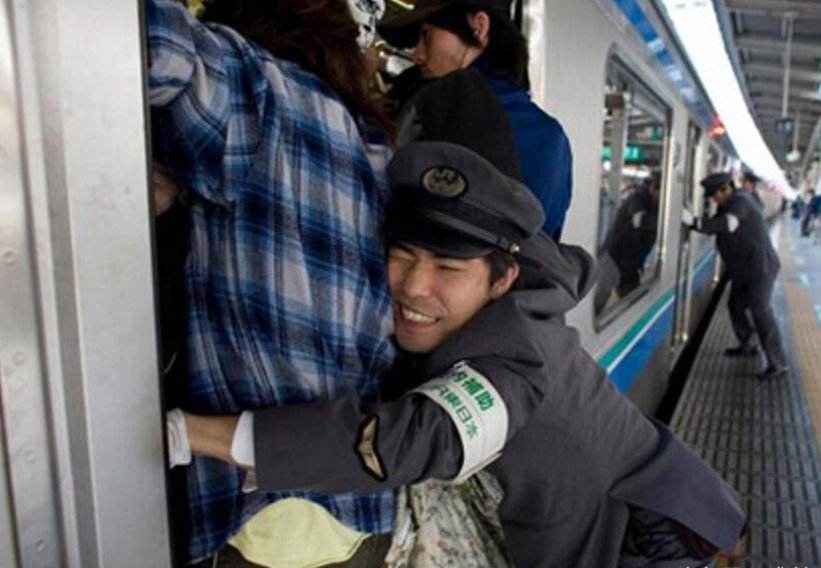 「日本」日本地铁可以挤到人“意外怀孕”？ 看到这组照片后，告诉你真实的情况！