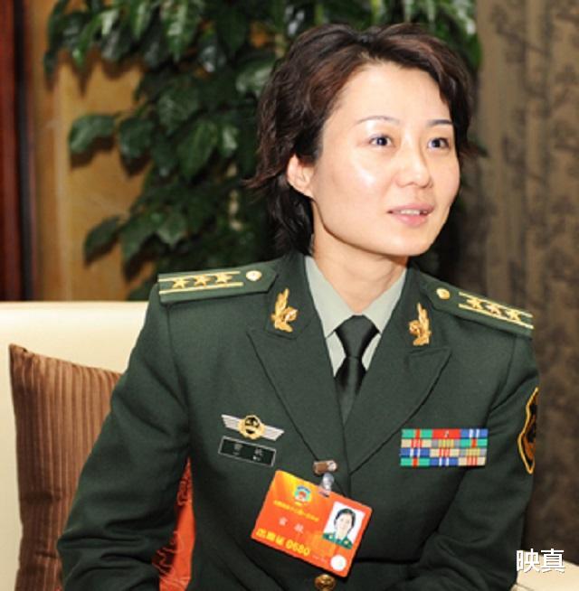 映真|中国女特警雷敏，57秒徒手攀爬5层楼，大校军衔却嫁给普通保安