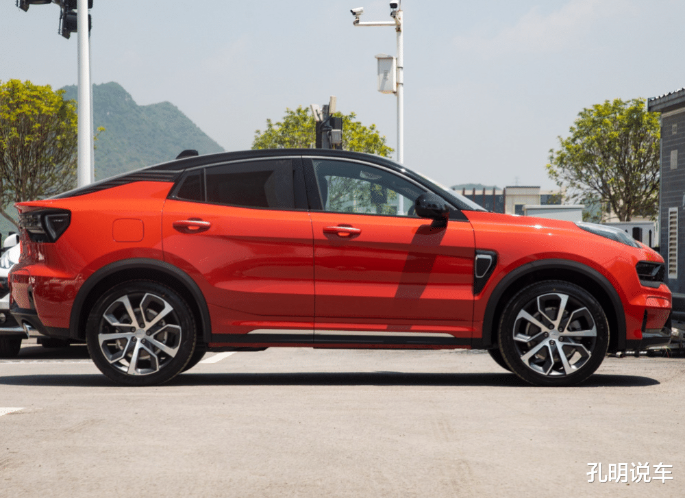 「领克05」“小X6”领克05上市，254马力，钥匙如火机！内饰也很拽