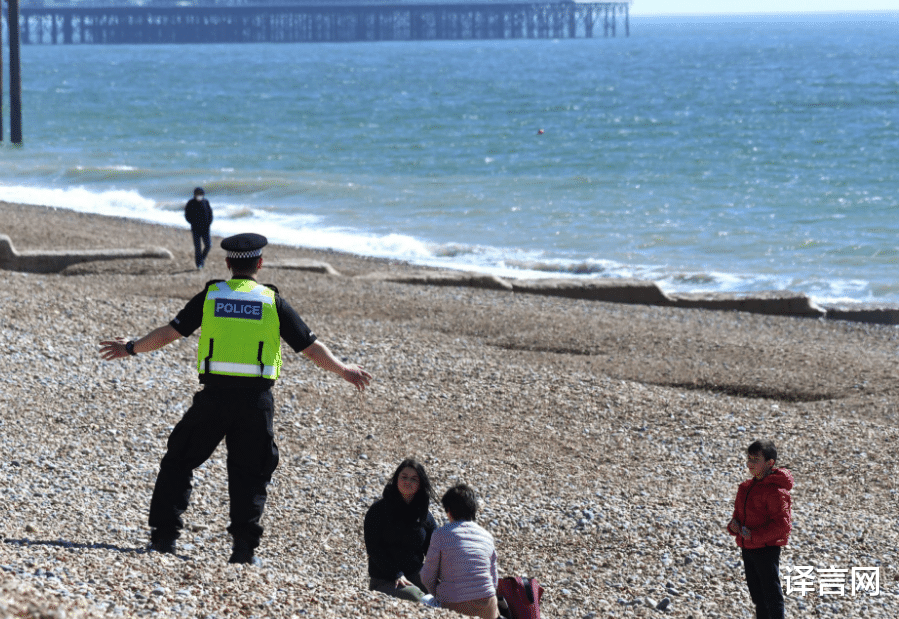 西班牙▲西班牙情侣居家隔离却不避嫌在阳台发生关系，被邻居拍下