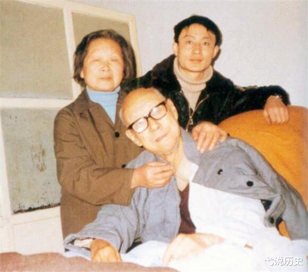 弋说历史|河南老汉无偿捐1136亿，生病想住高级病房，专家：自愿行为没补助