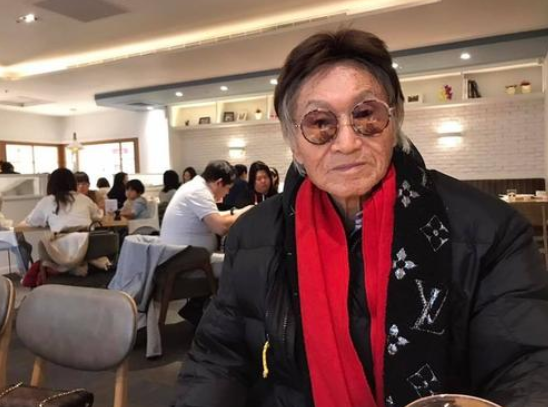傅达仁|50岁傅达仁恋上17岁女友，情人怀孕原配亲自照顾，3人同处30多年