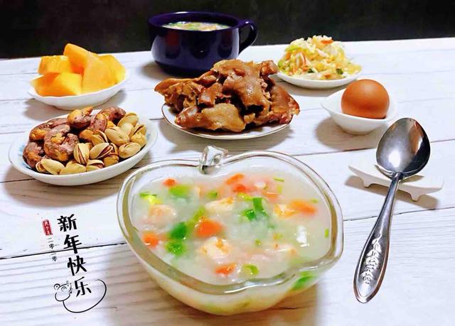 『』虾仁别再炒着吃，满满一锅美味营养，孩子春天长个子就靠它