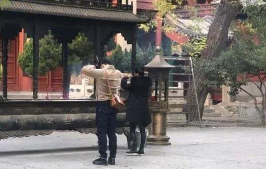 「张若昀」张若昀唐艺昕疑似“婚变”?恩爱夫妻人设终于演不下去了?