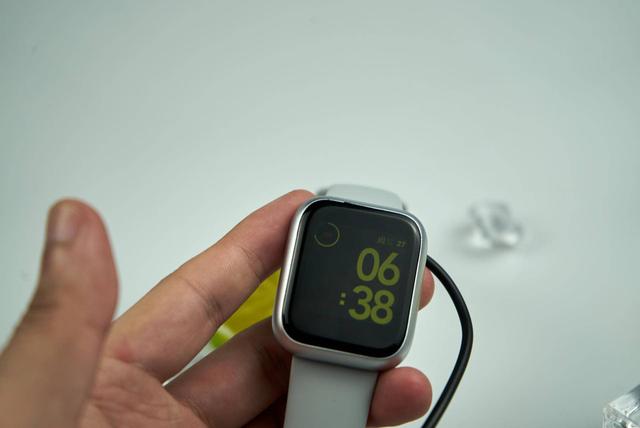 智能手表▲百元之内获得的智能生活，有omthing简悦智能手表还要什么手环？