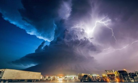 中国卫星|中国卫星回传照片：全球各地异象频生，玛雅预言或将成真？