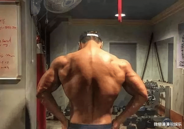 『金钟国』44岁金钟国健身20年，肾却不行了，网友好奇：越练越虚？