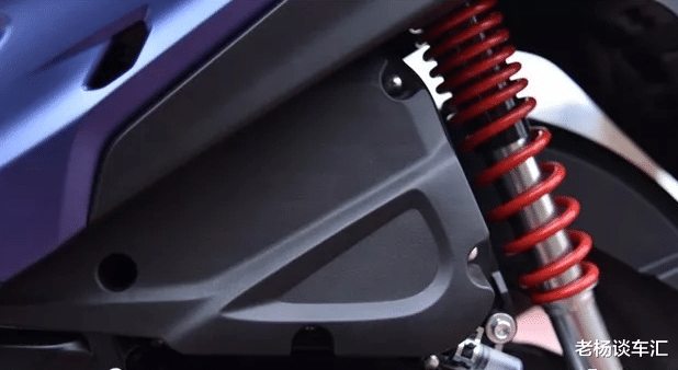 |售价1万，豪爵USR125配置详解，单缸风冷功率6.6kw，到底值不值