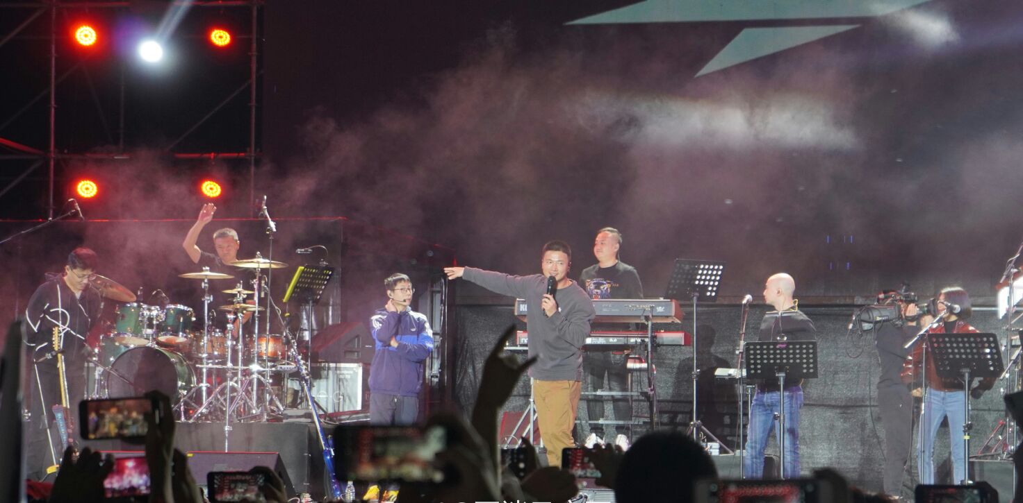 音乐节|东海音乐节没有南京李先生观众纷纷要求退票,李志登录哈尔滨麦浪音乐节