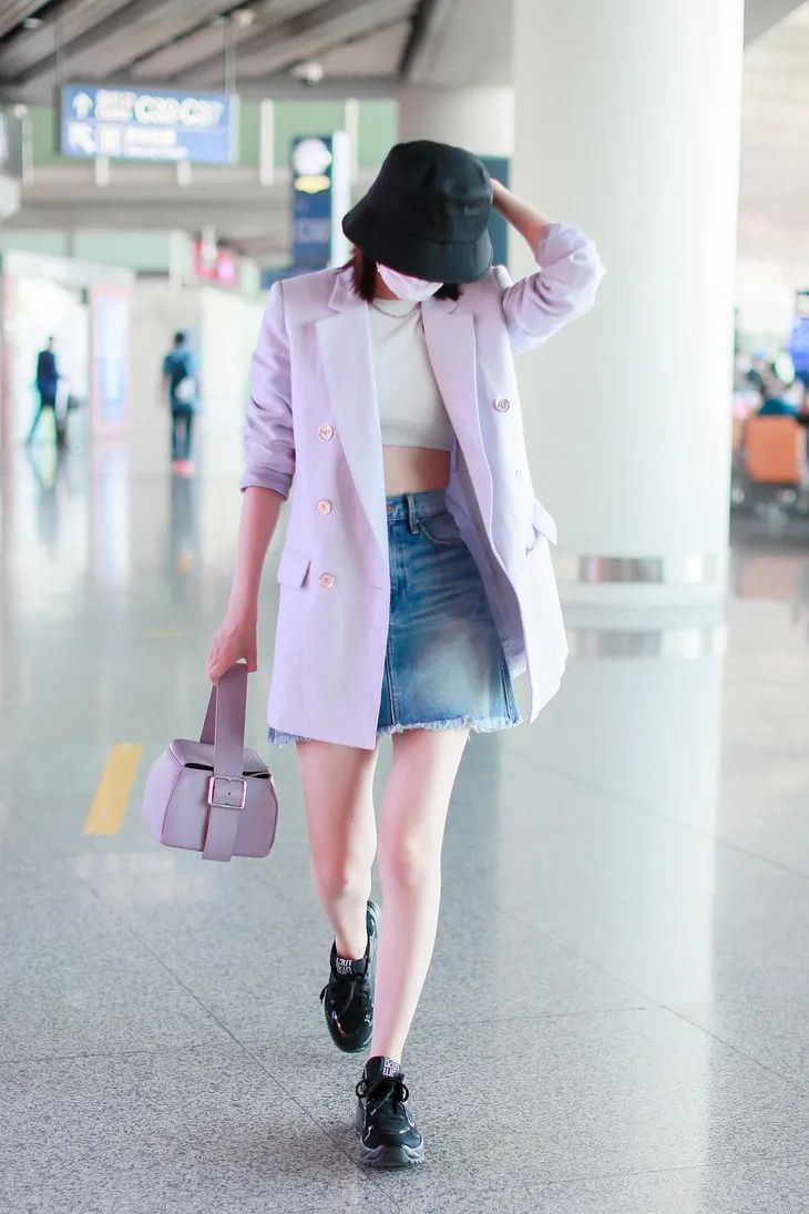 「李宇春」时髦办 | 李宇春的歌词很敢写，因为她自己就是无价之姐