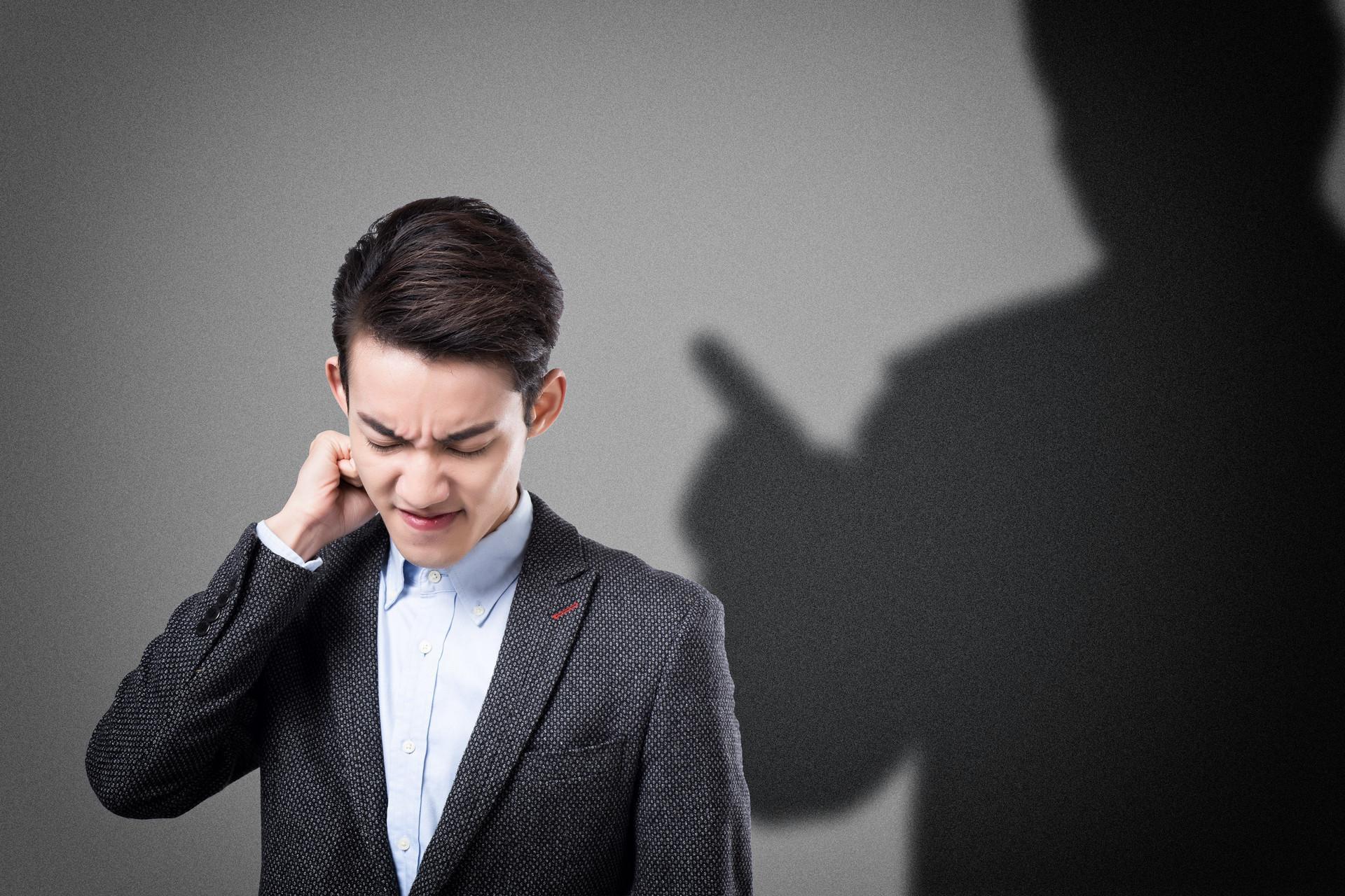 |职场上，这三种情况最好不要多说话：越沉默，越容易得到重用