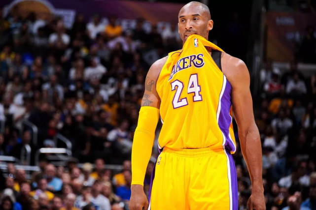 艾弗森|艾弗森：NBA只有四个人的影响力达到全世界，我还不够格！