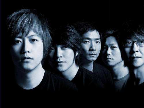 |自认为是乐队灵魂, 踢主唱出团, 现在对比让人感慨