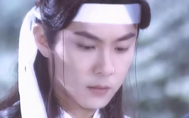 张卫健|被生父毒打，遭亲弟怒骂，结婚多年无子的张卫健，如今怎样了？