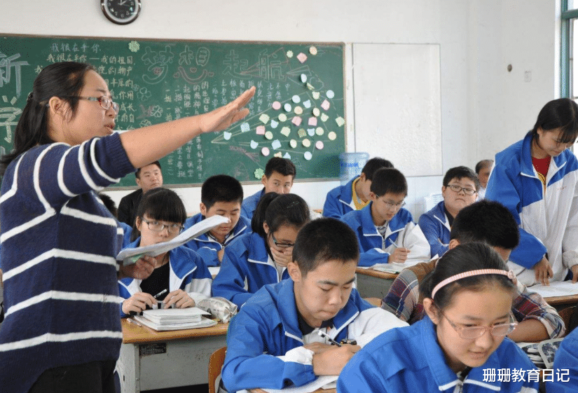 教师|缺工职业排行榜，中小学教师上榜，高考还要报考师范吗？