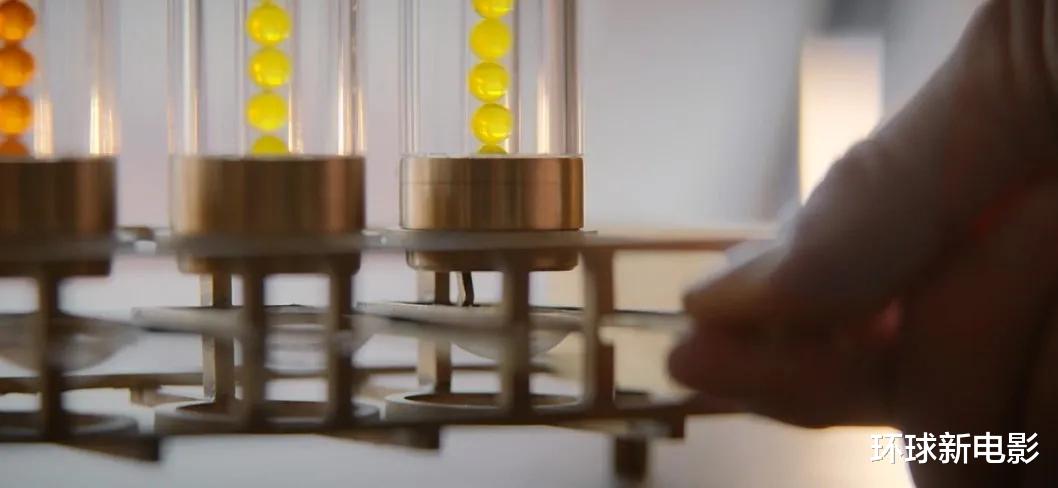 拉法埃尔·马克斯|无隐私,无限制,今年尺度最大的美剧来了