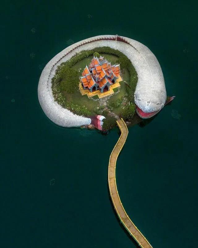 「」这些巨物，会令我们从心里感到恐惧