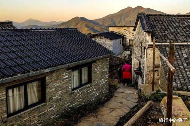 「桃花源」“桃花源”般古村，藏于皖南秀丽山峰之巅，村民至今保留古老传统