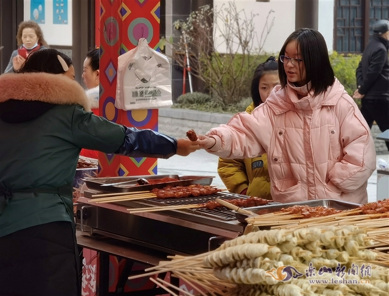 乐山新闻网 上中顺跨年消费季　好吃好看好玩好礼等你来