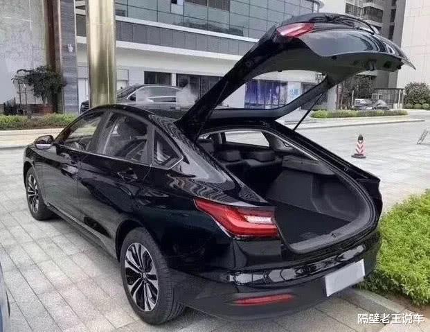 【cvt】五菱再造“白菜价”B级车！起步6万多顶配10万，车长近5米+8挡CVT