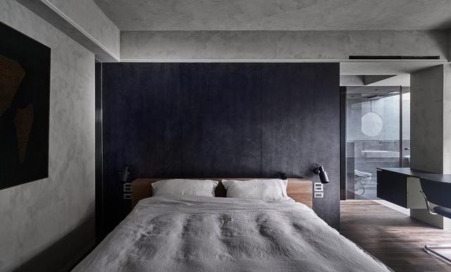 设计师|设计师巧用天井，原本闲置40年的地下室，硬被爆改成庭院别墅