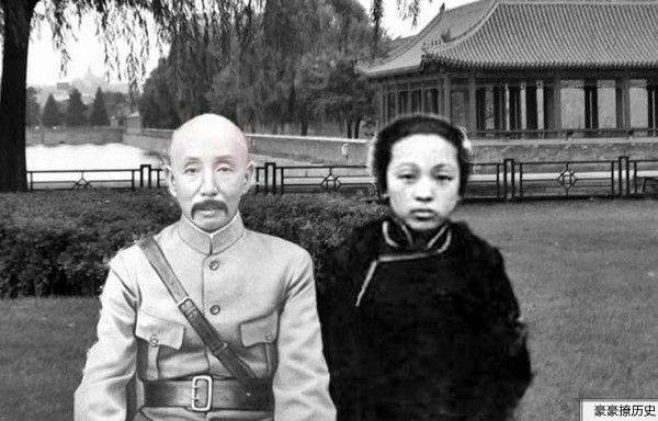 [张作霖]此人是张作霖的孙子, 拥有亿万家产, 坚持回大陆祭祖爷爷