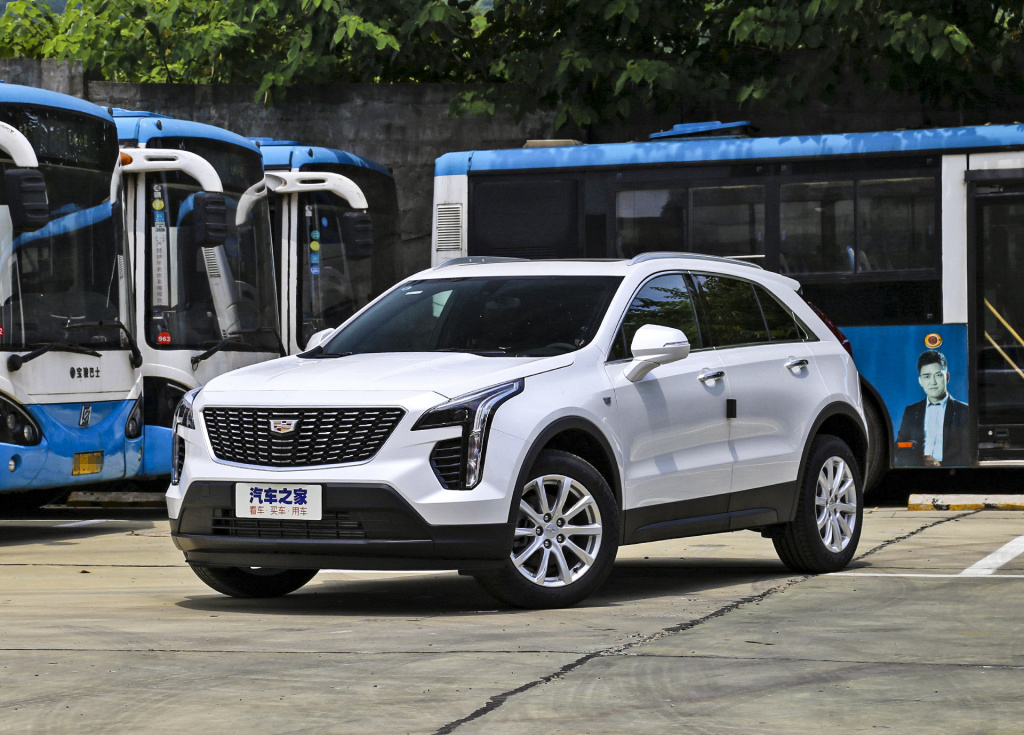 凯迪拉克|20万出头的凯迪拉克XT4，2.0T配9AT，7.6秒破百，适合年轻人