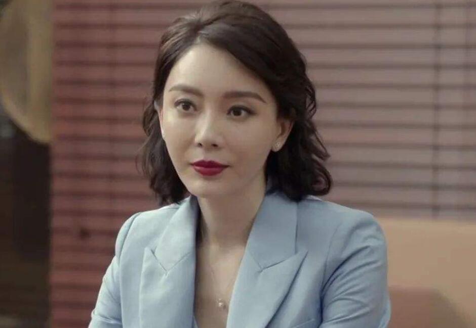 阅娱坛最近电视剧《下一站是幸福》,《完美关系》的播出让大家对中年