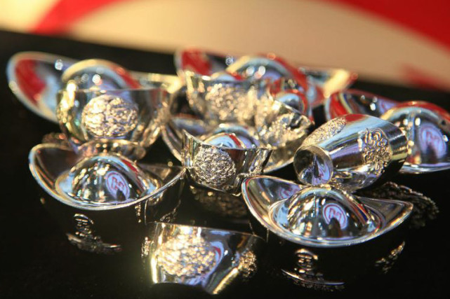 情深似海|3生肖劫运已过，8月好运如浴春风，事业从小做大，财运一触即发