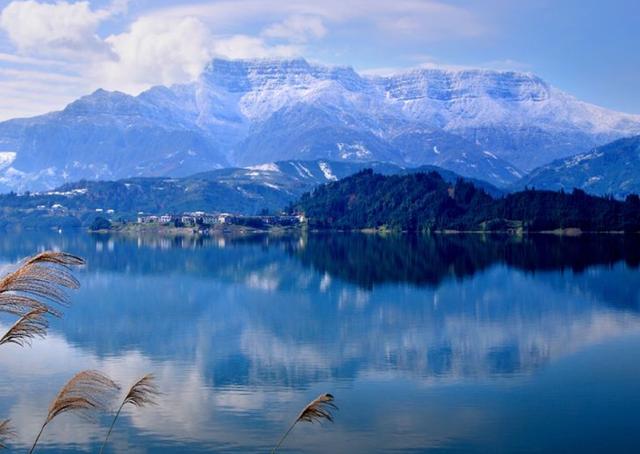 峨眉山|四川封禁6年的景区重新开放，比峨眉山更壮观，九寨沟也甘拜下风