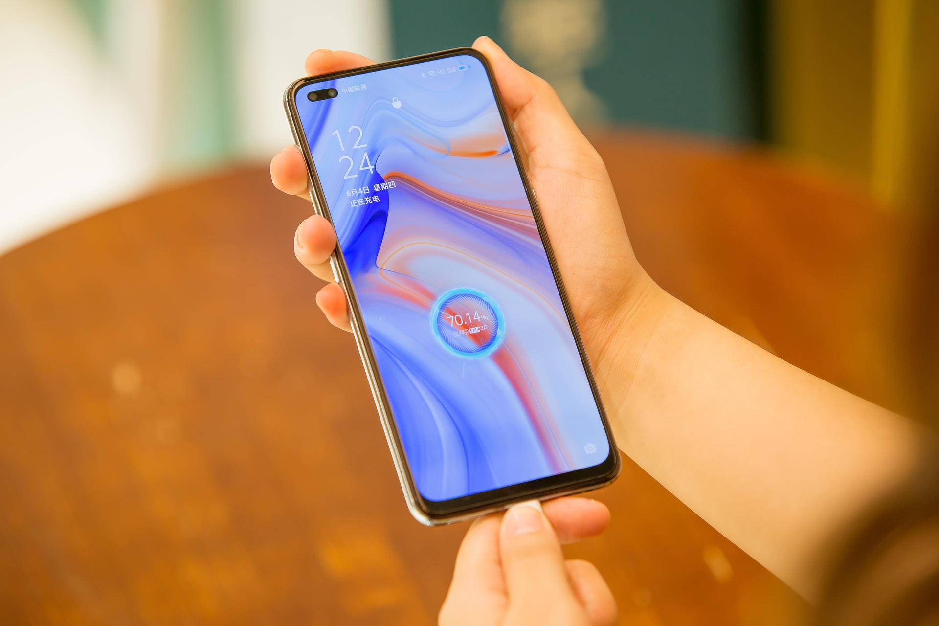 华为|降价后苹果真香？华为OPPO纷纷上榜挑战：对比太有看头了