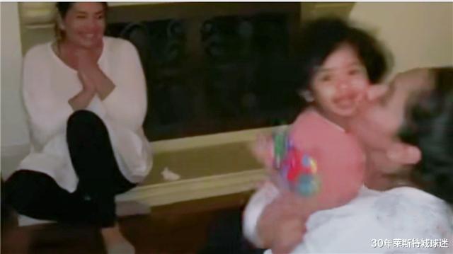 瓦妮莎■瓦妮莎享受新生活，继承2亿股份开心现身，家中又传新喜讯