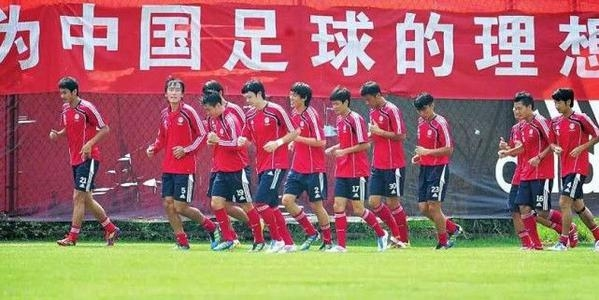 国青▲U19国青6名球员在集训期间外出饮酒，如何看待球员的行为？