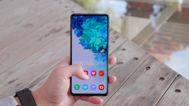 骁龙865|廉价机型也冲不动？120Hz+骁龙865+IP68，发布半个月价格跳水