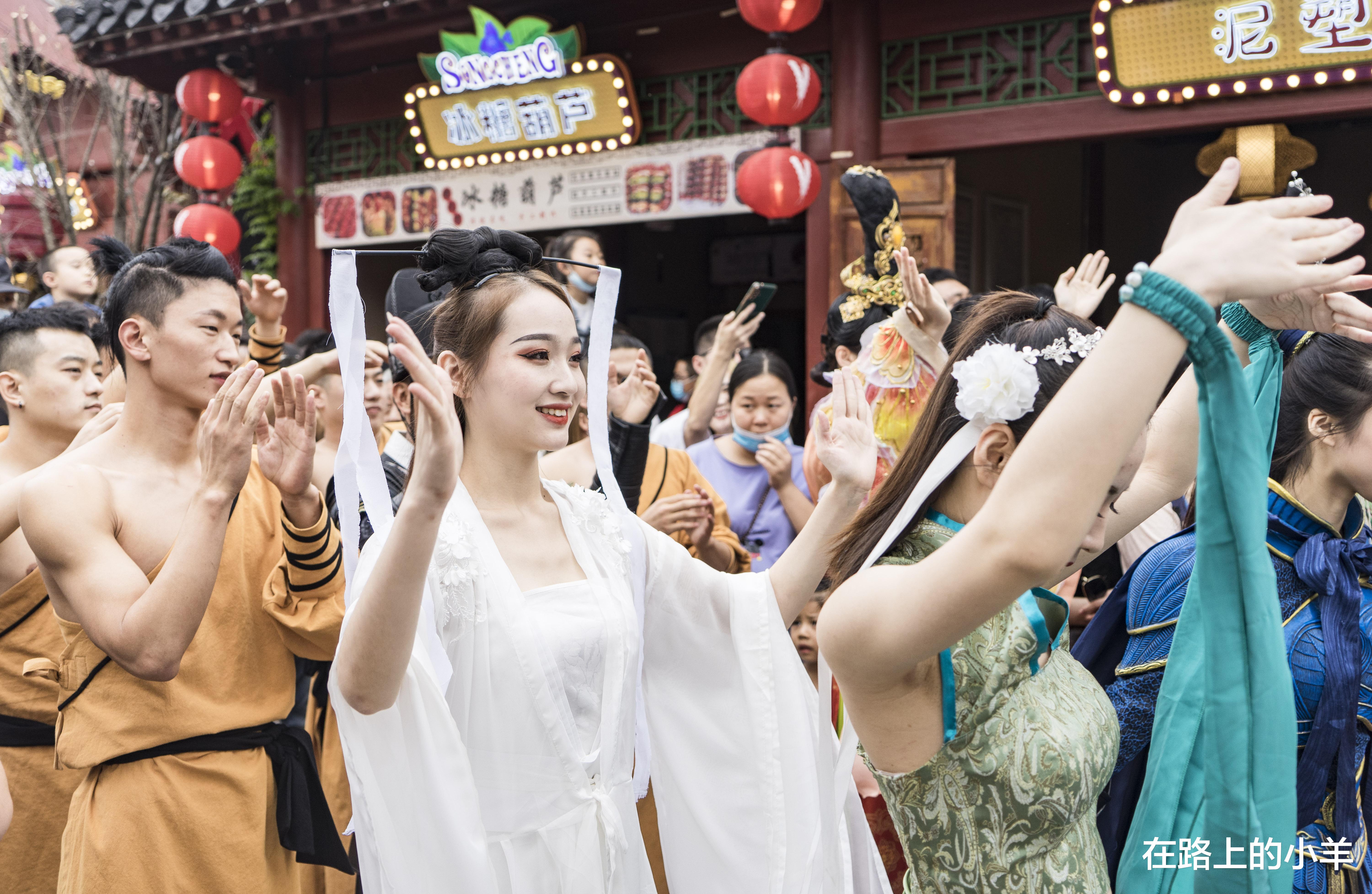 郑州|郑州终于有了自己的“主题旅游小镇”，就在城南20公里的这个地方