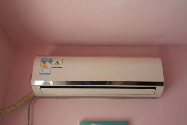 空调@1。5匹的空调电线用2。5平方够吗？听老电工一说，才知差点被骗了