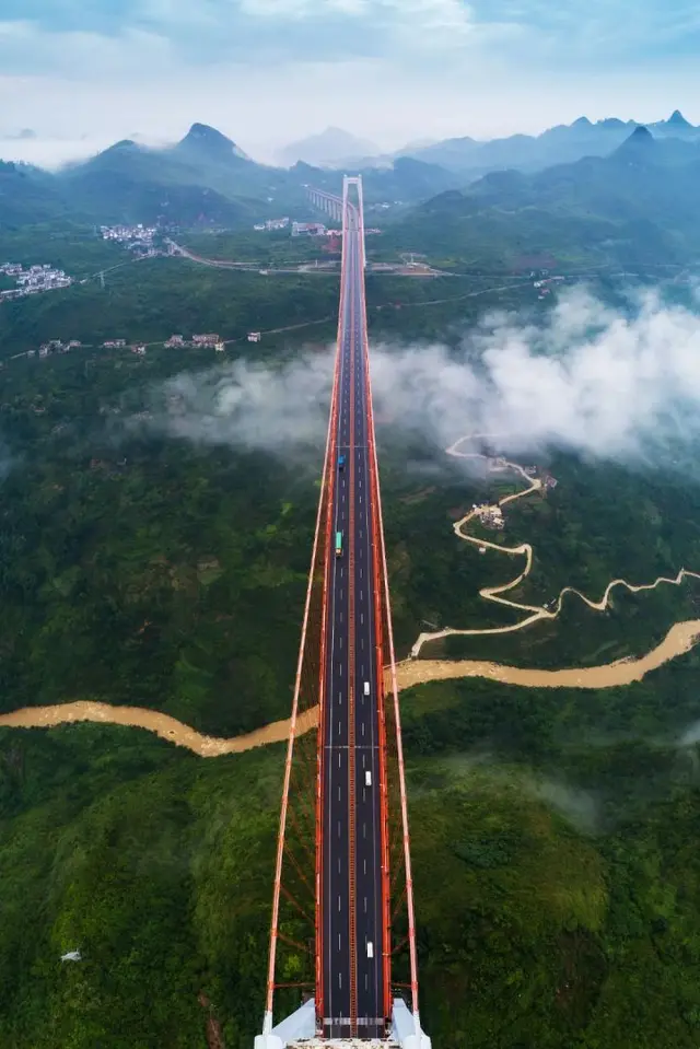 梯田|适合国庆假期穷游的地方，梯田、瀑布、樱花、峡谷，风景优美宁静