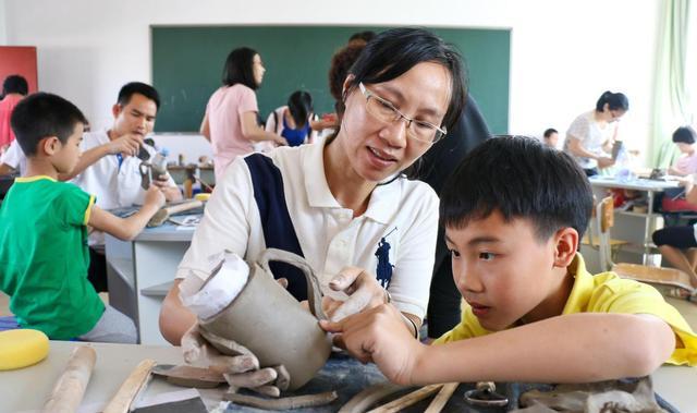 |“最懒小学生”走红，作业让老师无可奈何：想打叉但又觉得有道理