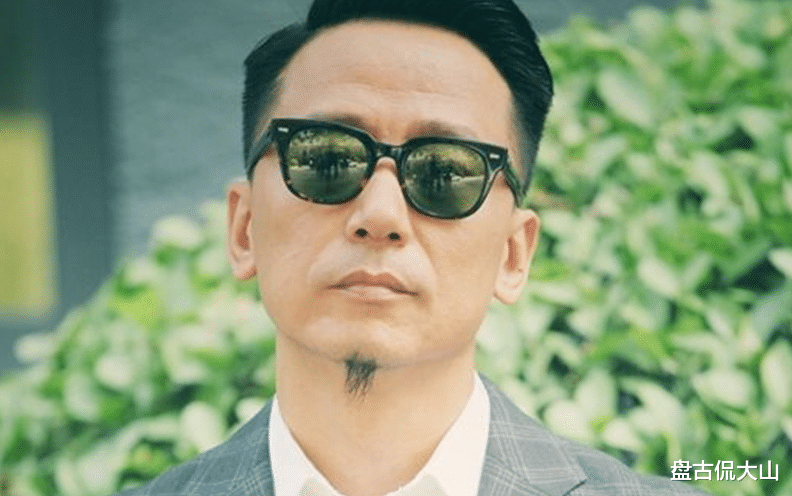 龙岭迷窟@《龙岭迷窟》演员卸妆大变样，他的真实颜值秒杀小鲜肉！