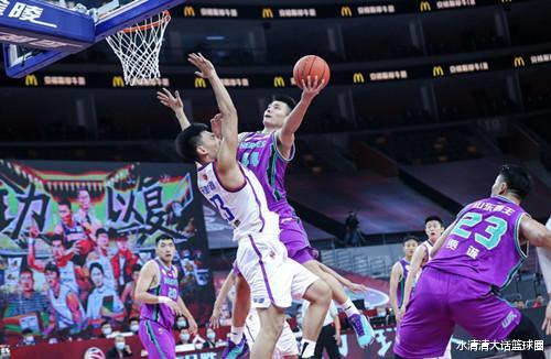 「巩晓彬」17分大逆转+准绝杀!巩晓彬三次精妙调整,25+12双子星缔造