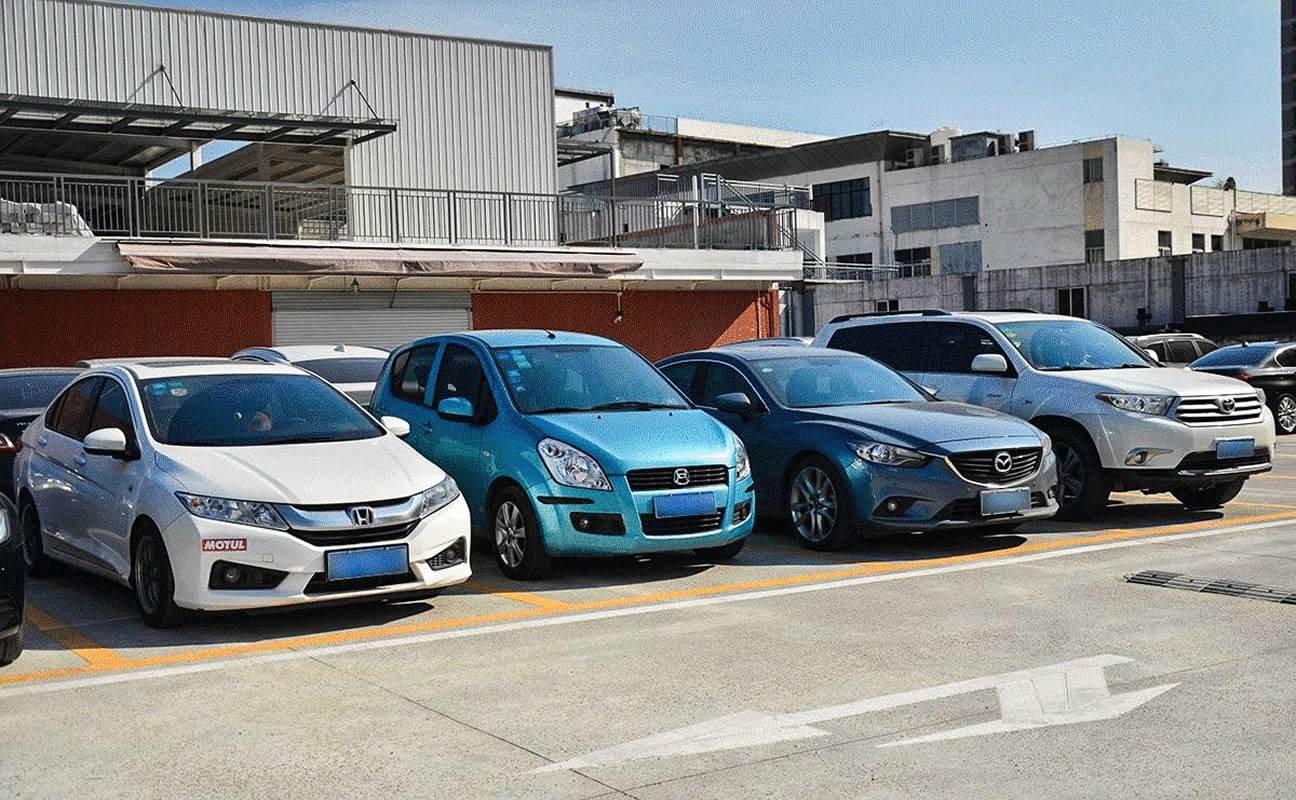 比亚迪宋max|中国式买车现象严重，提车第二天就后悔，都怪“穷人思维”